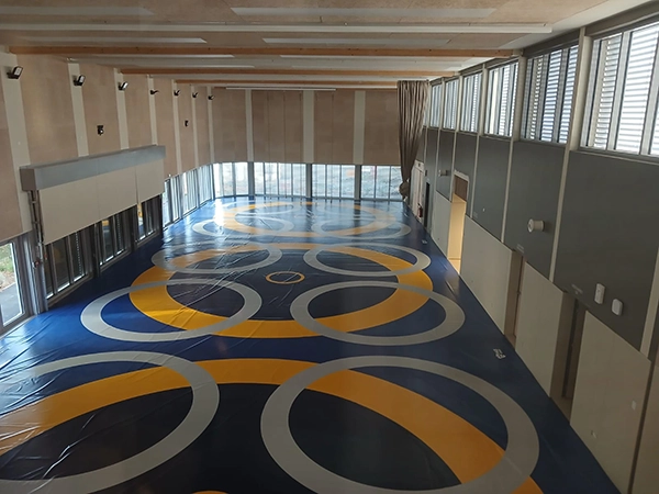Brise-soleil orientables (BSO) Schenker installés par Énergère au dojo du complexe sportif des Malassis, à Bagnolet.