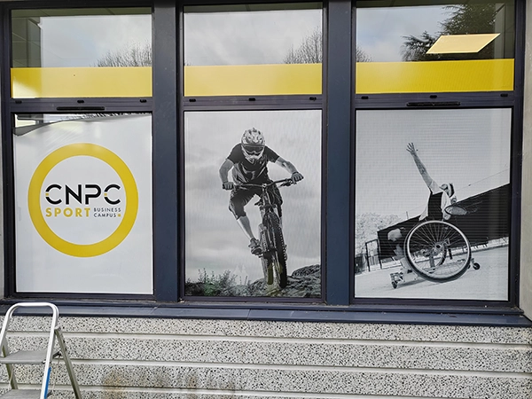 Vitrauphanie au CNPC de Nantes installée par Énergère.